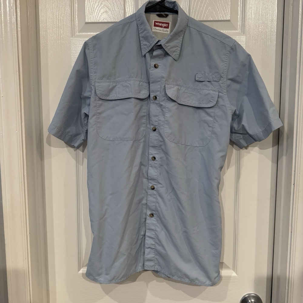 Wrangler Vented Short Sleeve Pocket Outdoor Shirt - Men's Size Small Light Blue